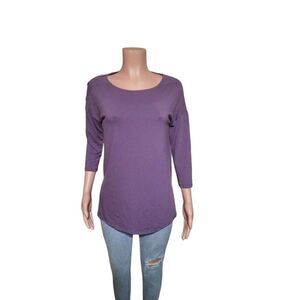 Zenana women's lilac crew neck 3/4 sleeve asymmetrical hem tee S,M